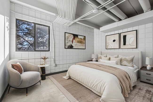 Building Photo - 415 S Weber St Unit 201