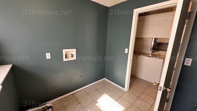 Photo - $1250 - 3 bed 1 bath - Single Family Home