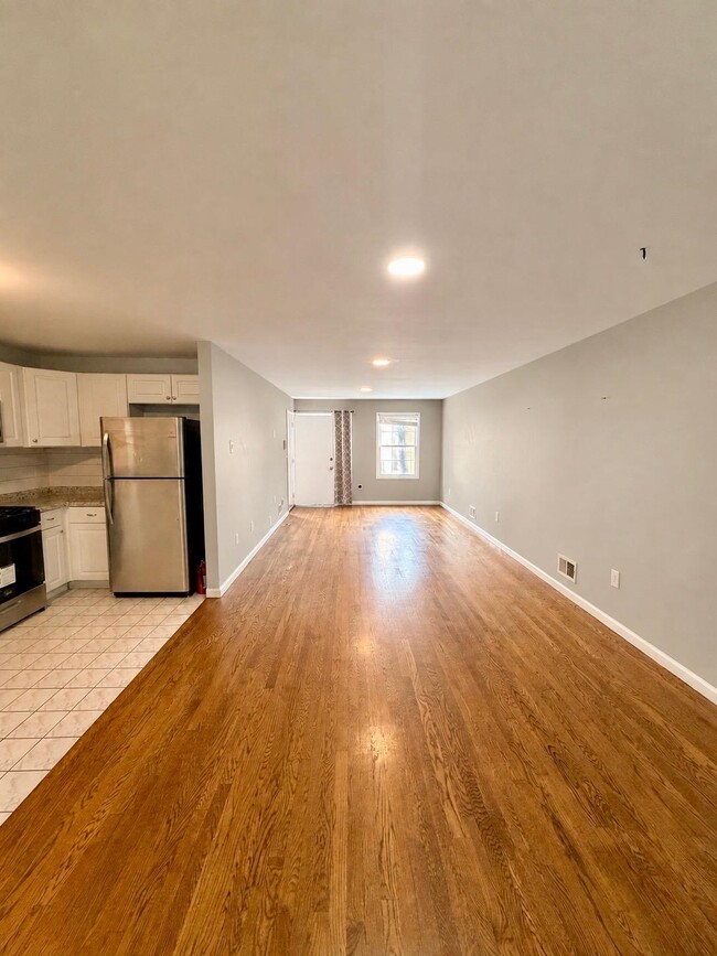 Photo - 347 Palisade Ave