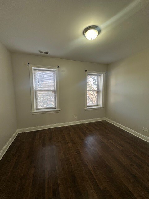 Photo - 1717 E 78th St