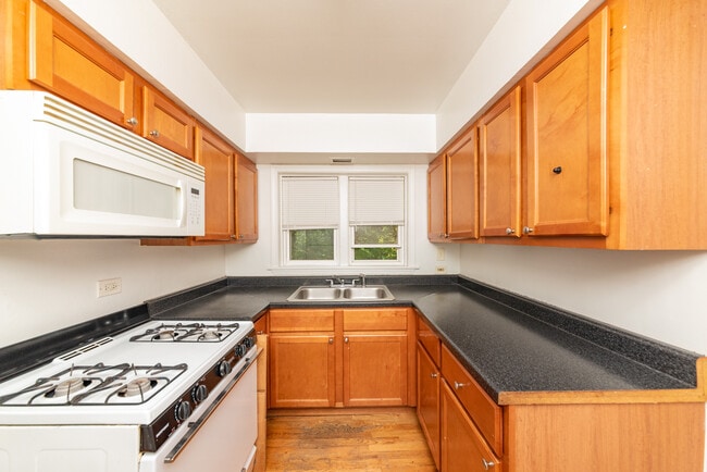 Photo - 233 Custer Ave
