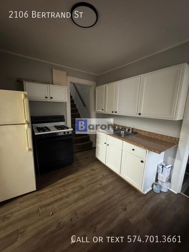 Photo - 2106 Bertrand St