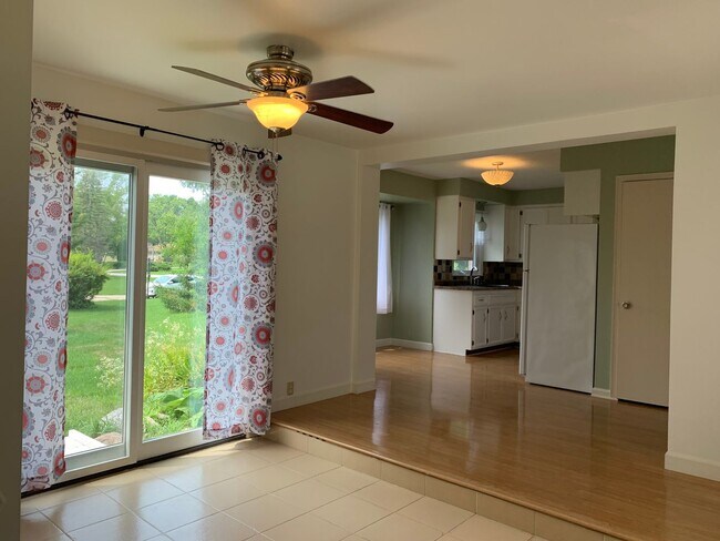 Photo - 14865 Pershing Dr