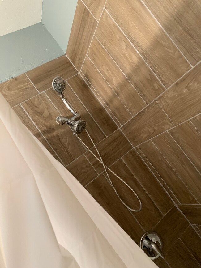 Photo - 3219 Fern St