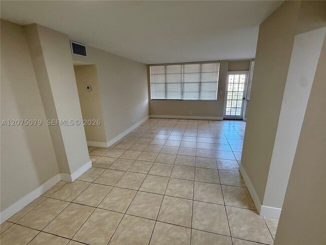 2025 NE 164th St Unit 608