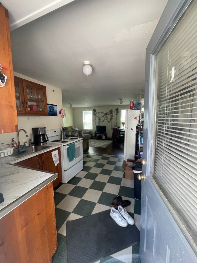 Photo - 224 Rainbow St Apartment Unit 4