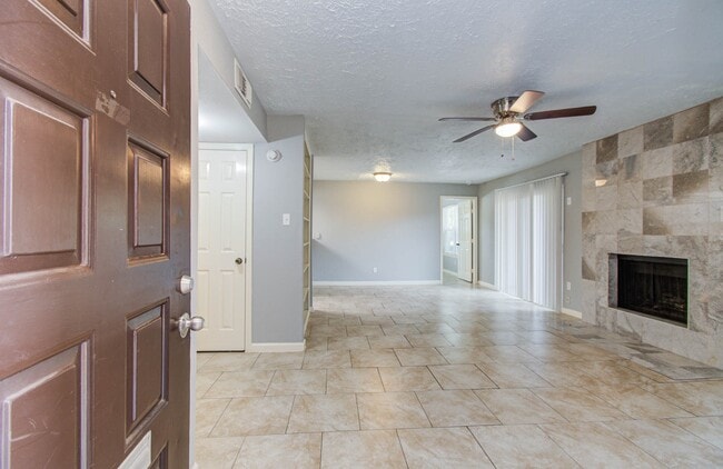 Building Photo - 10555 Turtlewood Ct Unit 2802