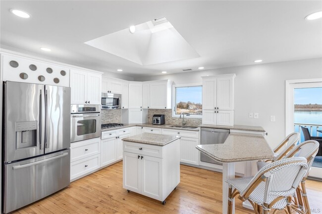 Photo - 2 Bayside Ave