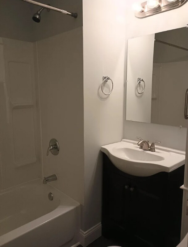 Photo - 865 Lancaster Ave