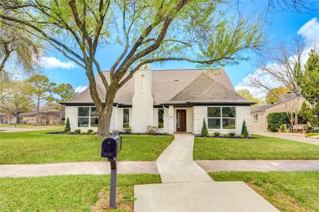 Photo - 1810 Eagle Falls Ct House