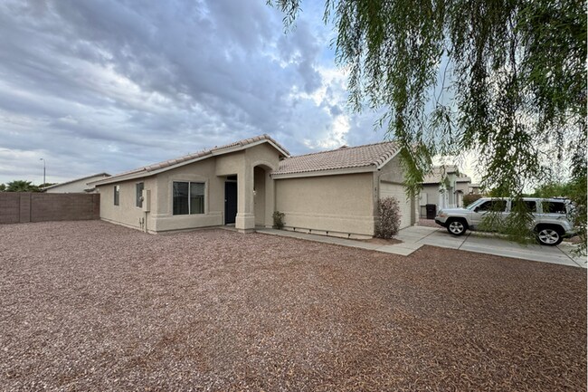 3Bed/2Bath House at Northern Ave/87th Ave! Move-In Ready on 09/10/2026! – Corner Lot!