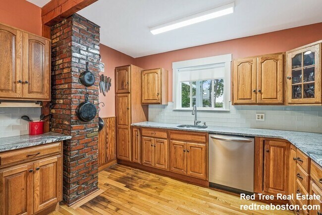 16 Grampian Way Unit 1