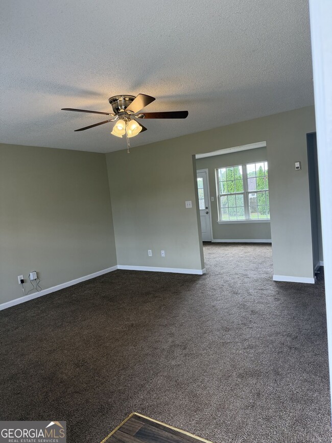 604 Regal Rd