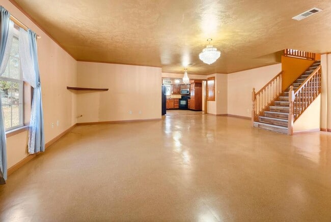 Photo - 503 N 1st St