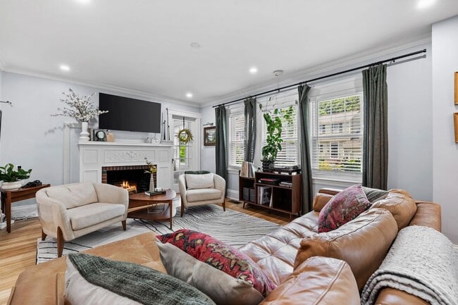 Building Photo - 11 Parkway Rd