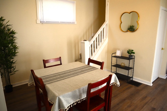 Photo - 126 E Woodrow Ave