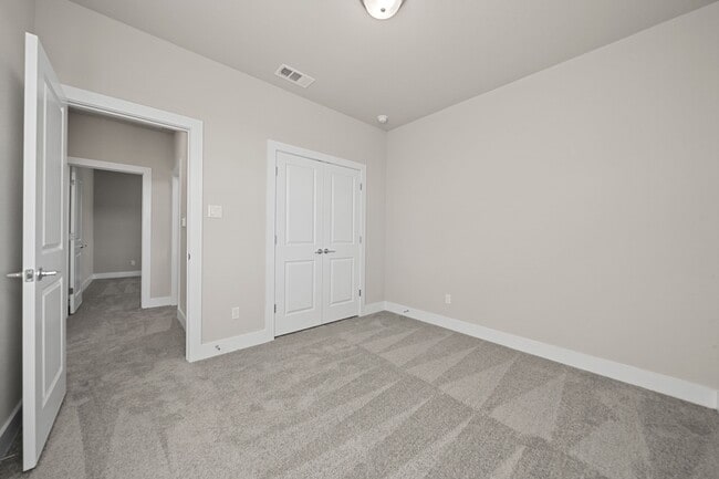 Photo - 219 Pinnacle Ln