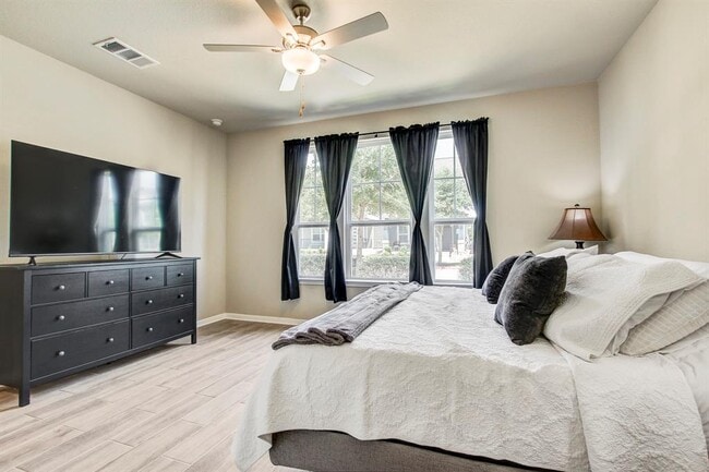 1624 Coral Sunrise Trl