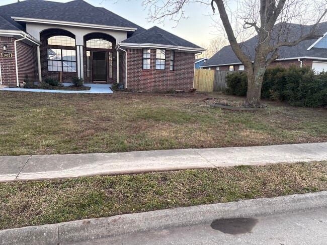 Photo - 3402 W Center St