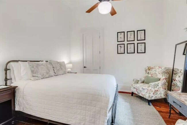 Photo - 2010 The Strand Unit 303