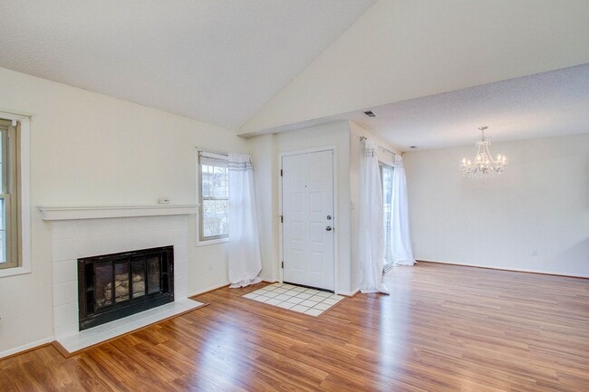 Photo - Impeccably Maintained End Unit Townhome with 2-Car Garage: Effortless Comfort & Convenience Await!
