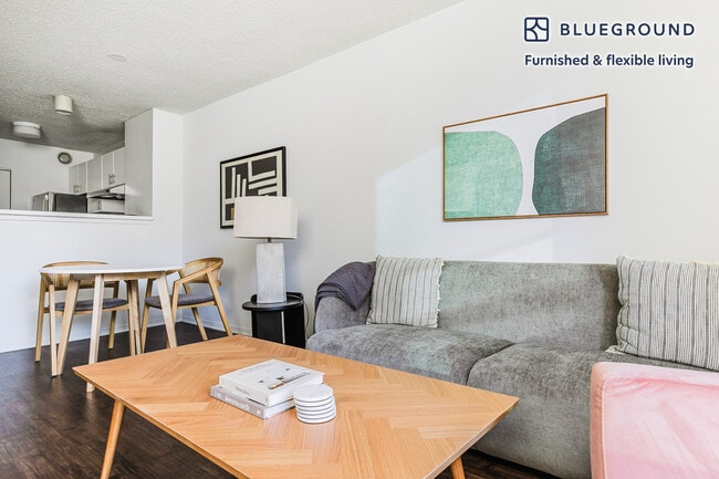 Photo - 445 E Ohio St Unit FL23-ID1123