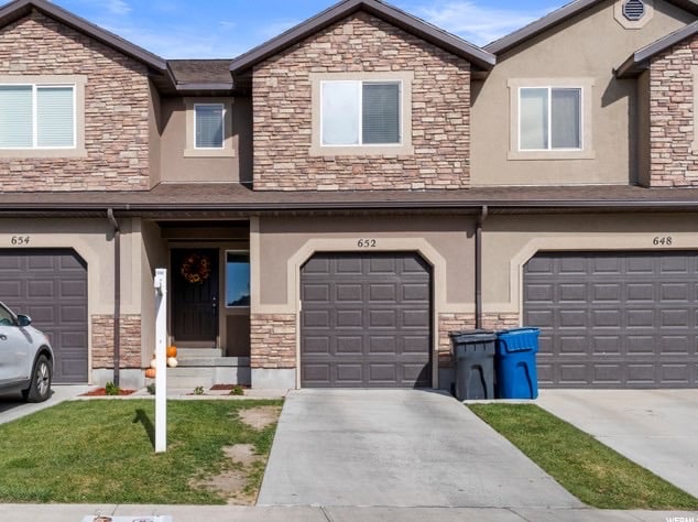 652 Pimlico Dr