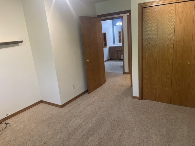 Photo - 827 Foote St
