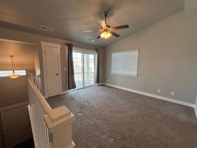 Building Photo - 3  Bedroom 2 Bathroom Condo in Springville!
