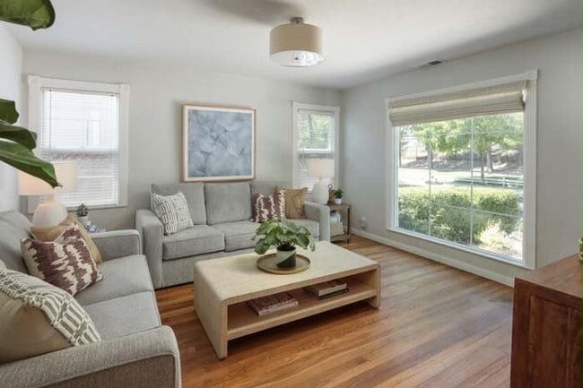 Photo - 354 Fuller Ave