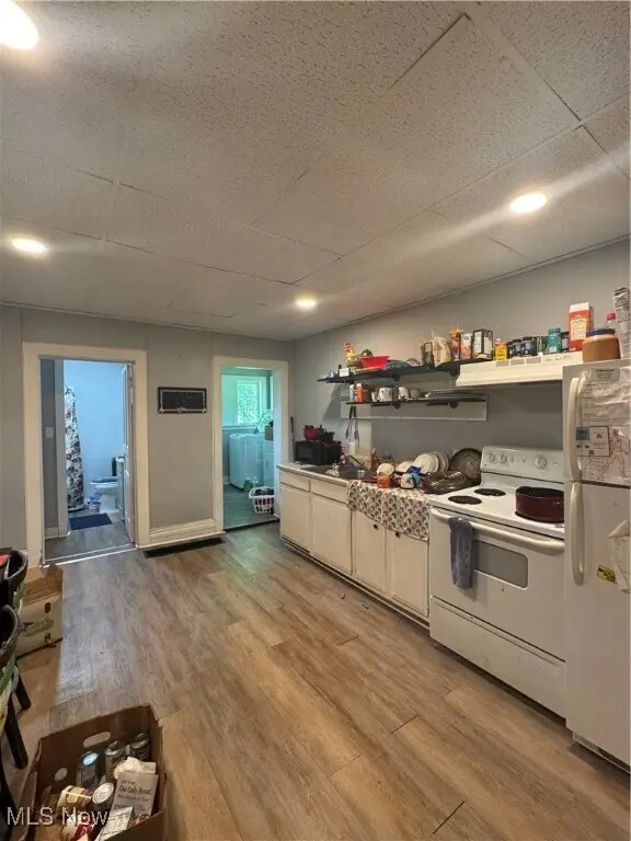 Photo - 722 John St Unit downstairs