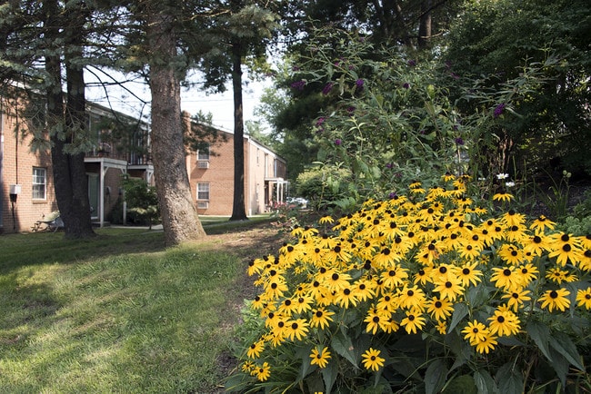 Briarwood House Apartments