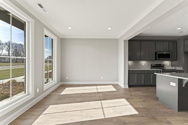 Photo - 1365 Queenie Johns Dr