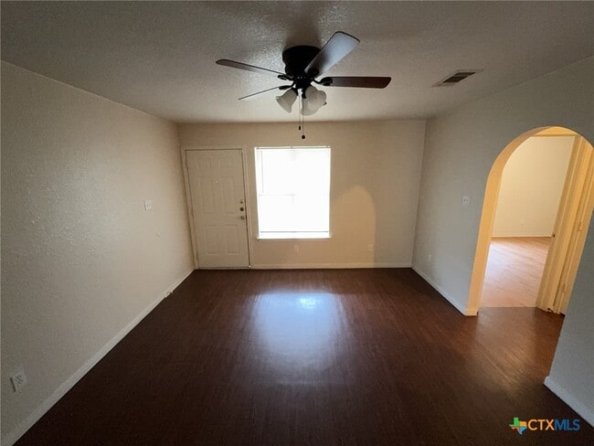 Photo - 1407 Dugger Cir Unidad C