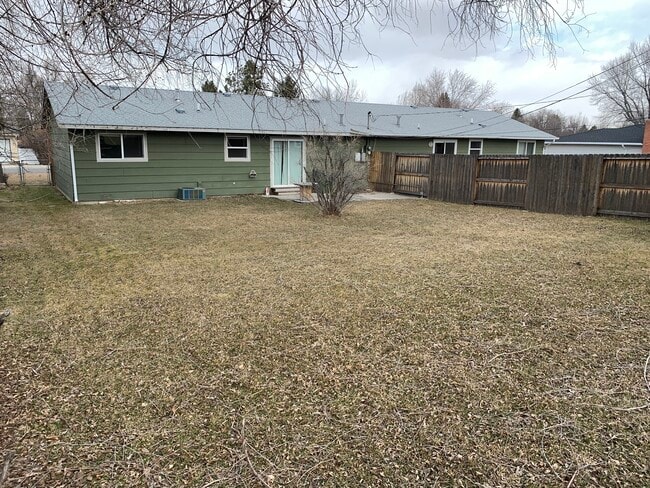 Photo - 1412 Cheryl St