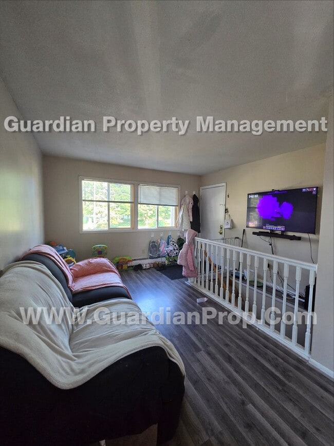Photo - 7660 Edgewood Dr Unit #2