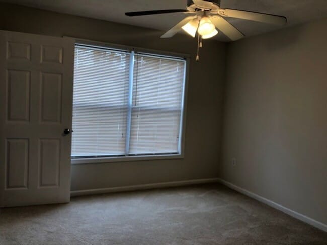 Photo - Southern Edge Condo - Close to Campus