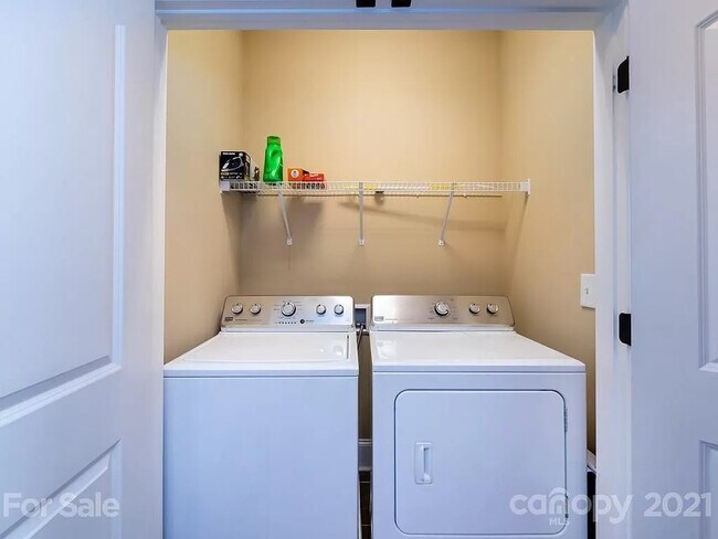 Photo - 500 Summerfield Place