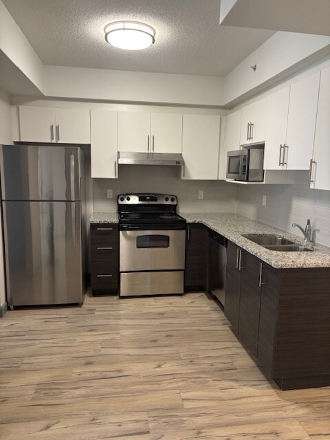 Photo - 258B-258B Sunview St