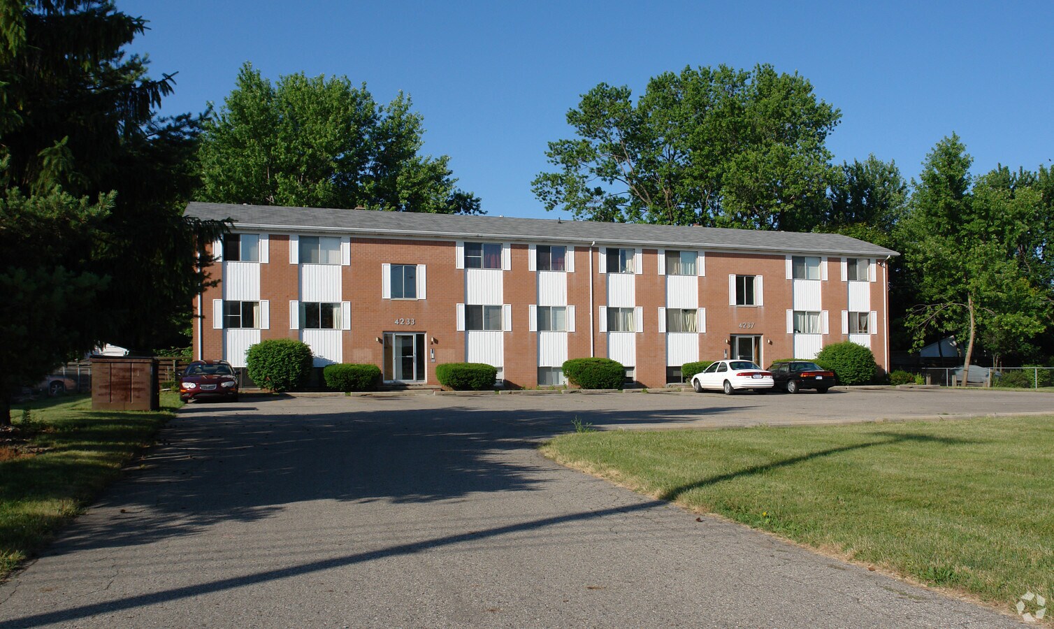 Photo - Fairlane Apartments