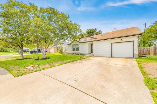 Photo - 2014 Balsam Way