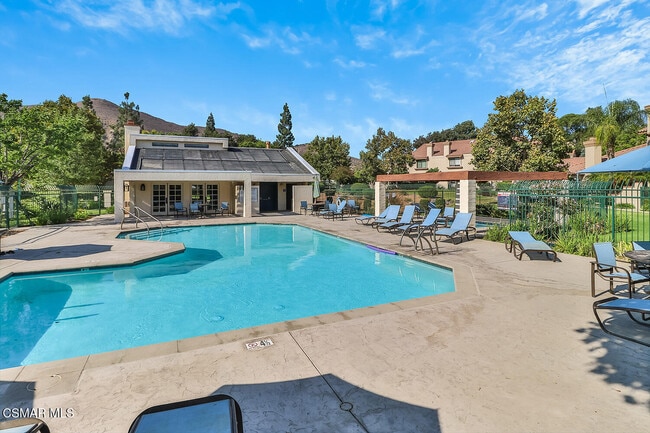 Photo - 270 Country Club Dr
