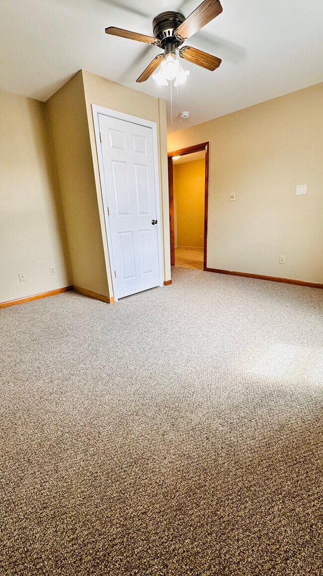 Photo - 96 Main St Unit 2R