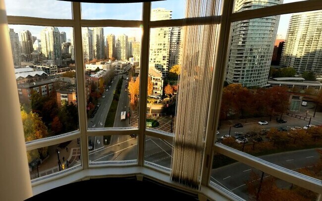 Photo - 1602-198 Marinaside Crescent Unit 1602