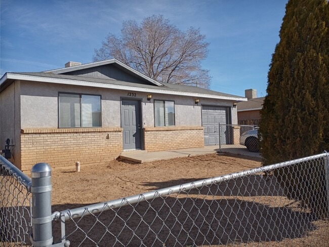 Photo - 1232 Jelso Ave House