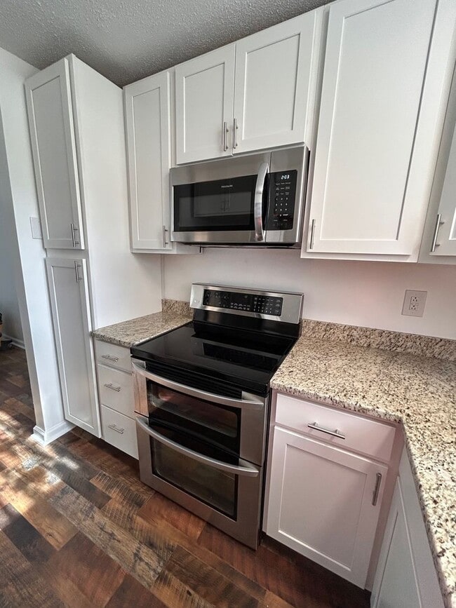 Photo - 224 Miami St Unit B