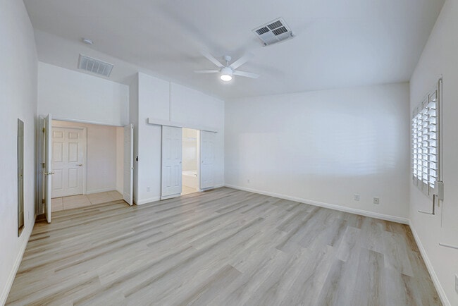 Photo - Carry Over Showing: This property has been shown before and will be rented to the first most qual...