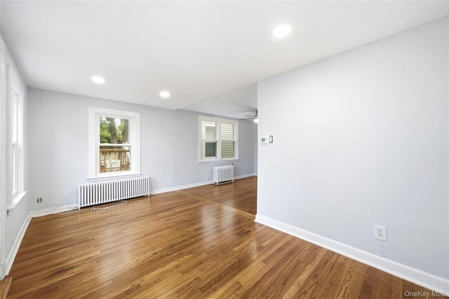 Photo - 100 School St