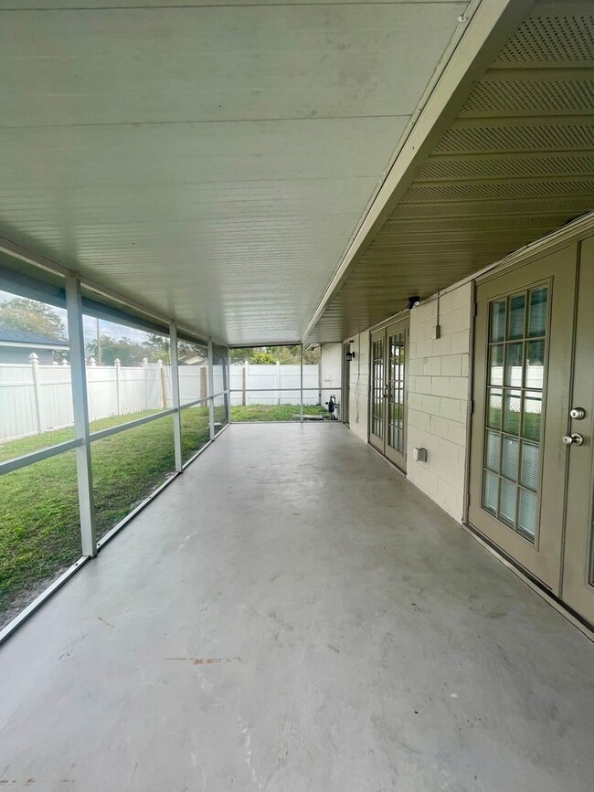 Photo - 1111 Galahad Dr