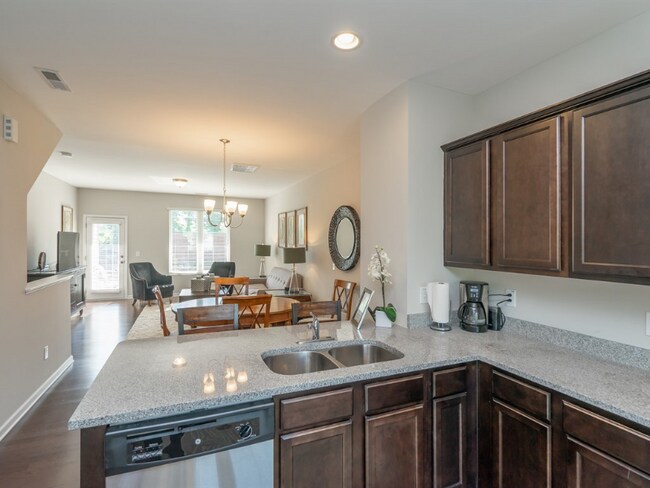 Photo - 2620 Wolf Cub Ct